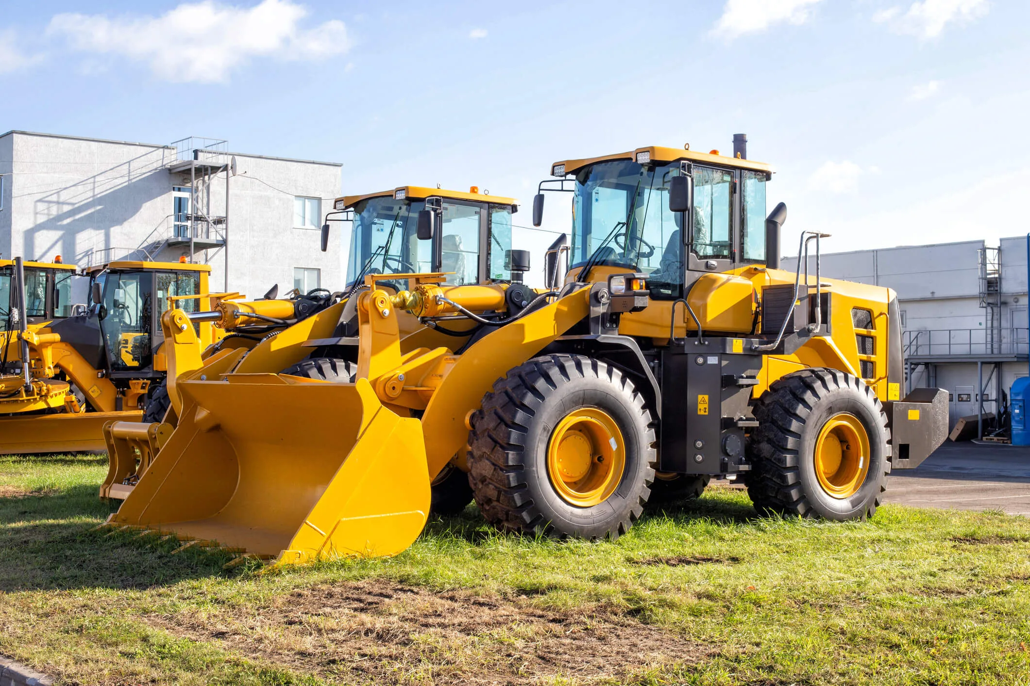 Sale of new tractor loaders of high power, industry.